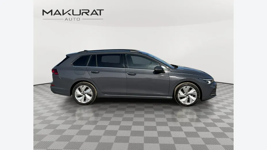 VOLKSWAGEN Golf -