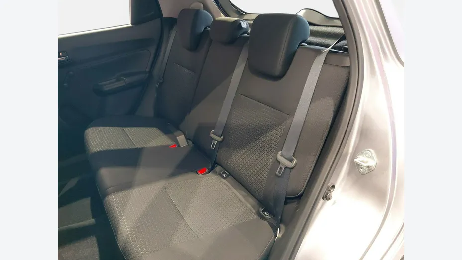 SUZUKI Swift -