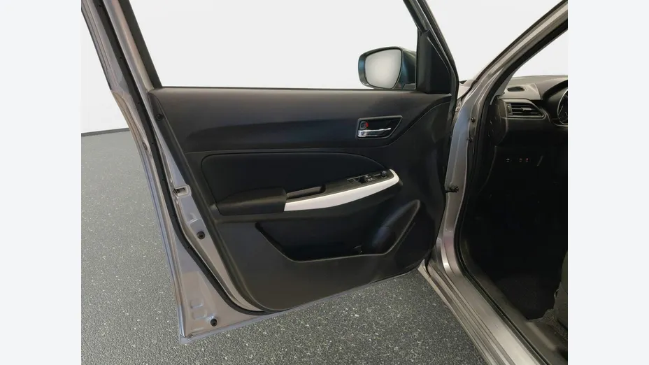 SUZUKI Swift -