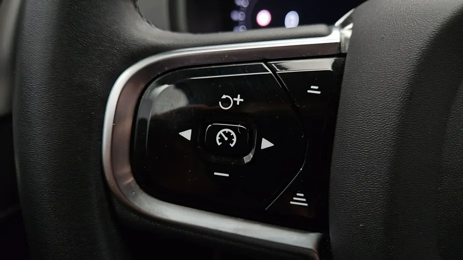 VOLVO XC90 -