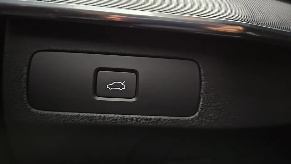 VOLVO XC90 -