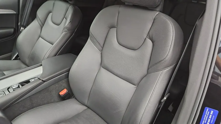 VOLVO XC90 -