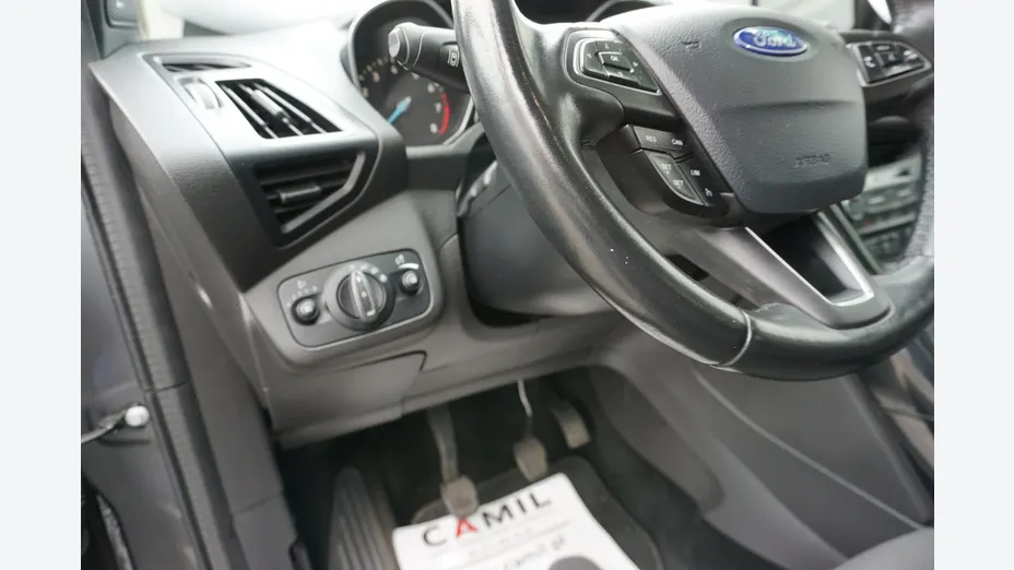 FORD Kuga -