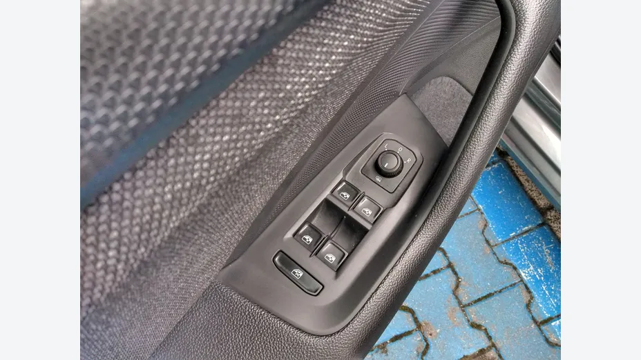 SKODA Superb -