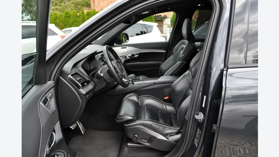 VOLVO XC90 -