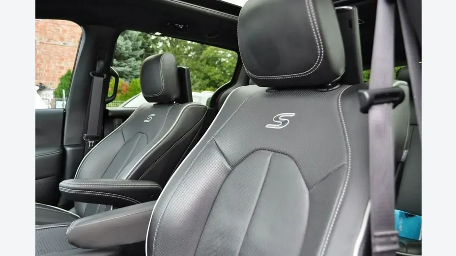 CHRYSLER Pacifica -
