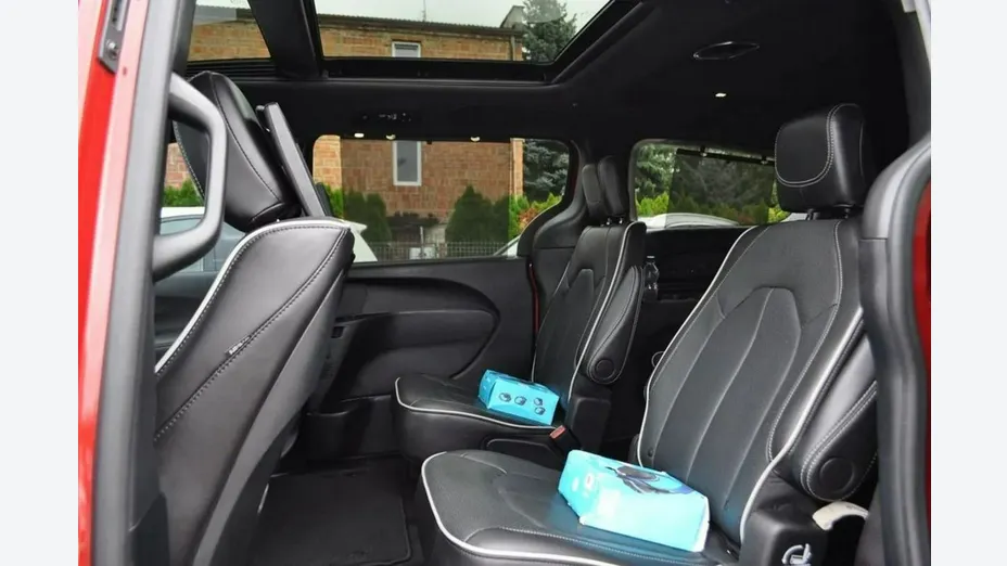 CHRYSLER Pacifica -