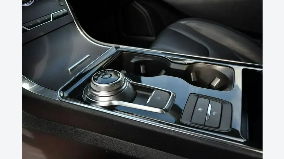 FORD Edge -