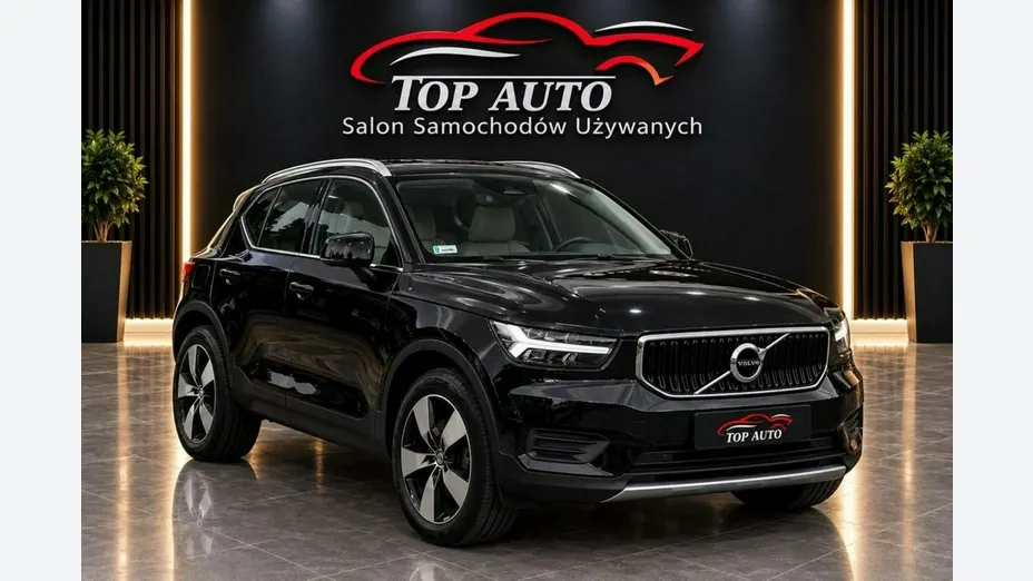 VOLVO XC40 -