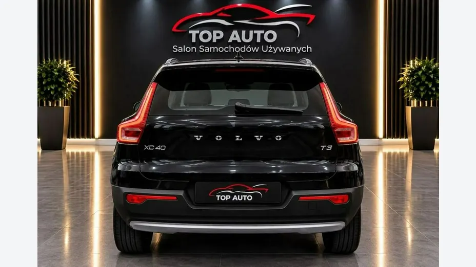 VOLVO XC40 -