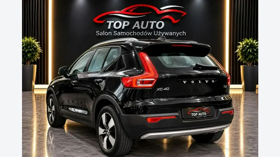 VOLVO XC40 -