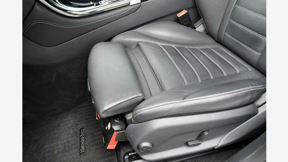 MERCEDES-BENZ CLC -