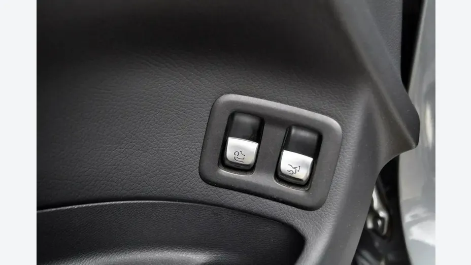 MERCEDES-BENZ CLC -