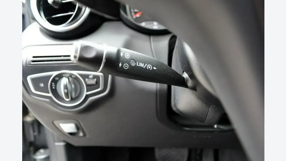 MERCEDES-BENZ CLC -