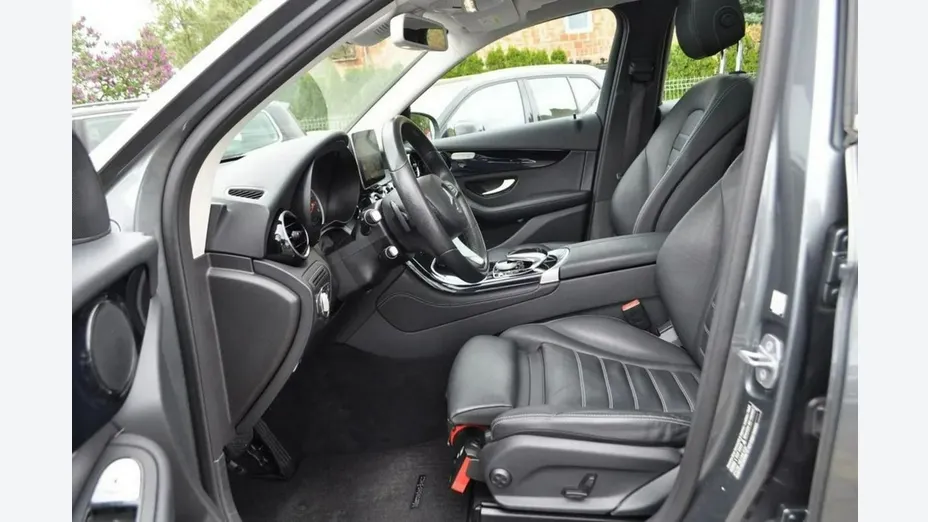 MERCEDES-BENZ CLC -