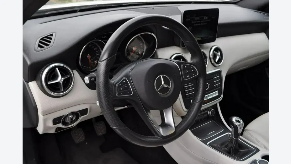 MERCEDES-BENZ A Klasa -