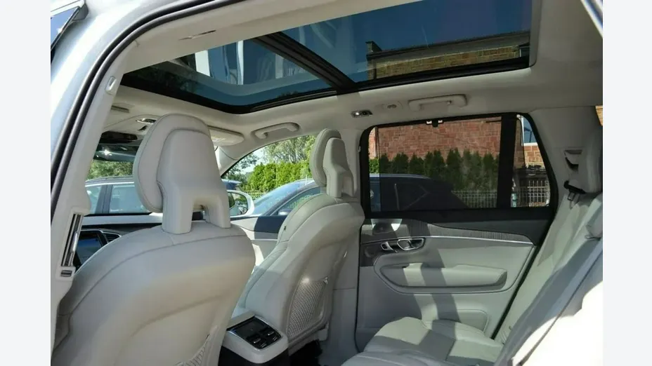 VOLVO XC90 -
