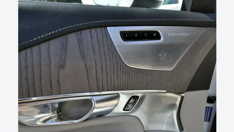 VOLVO XC90 -