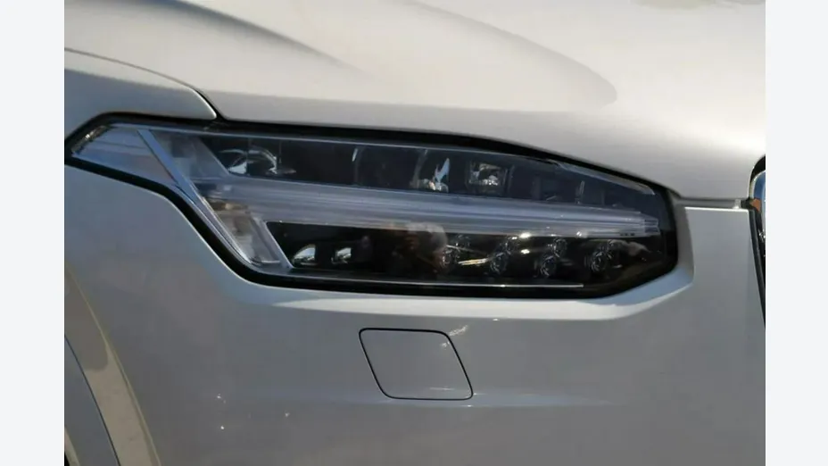 VOLVO XC90 -