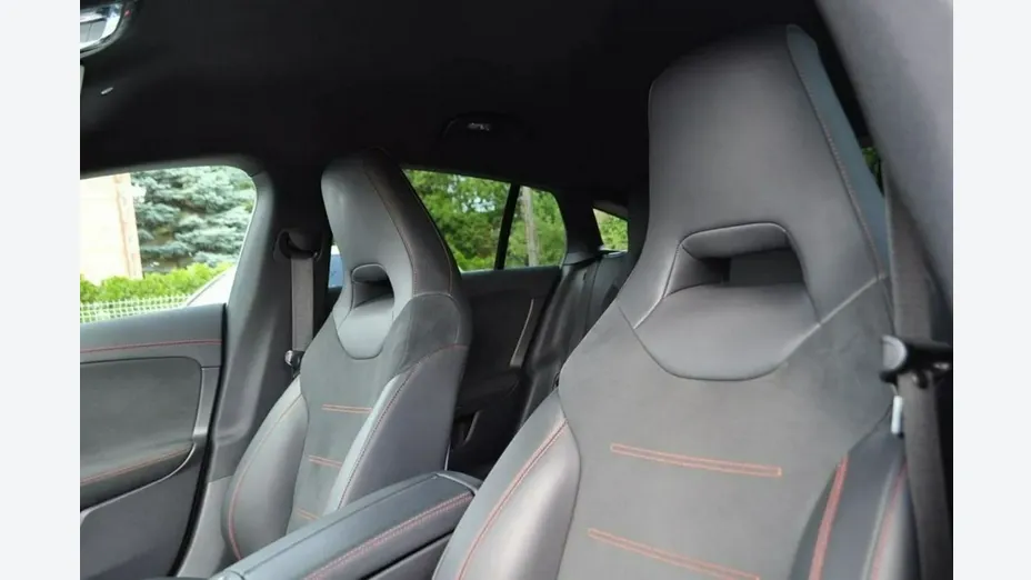 MERCEDES-BENZ CLA -