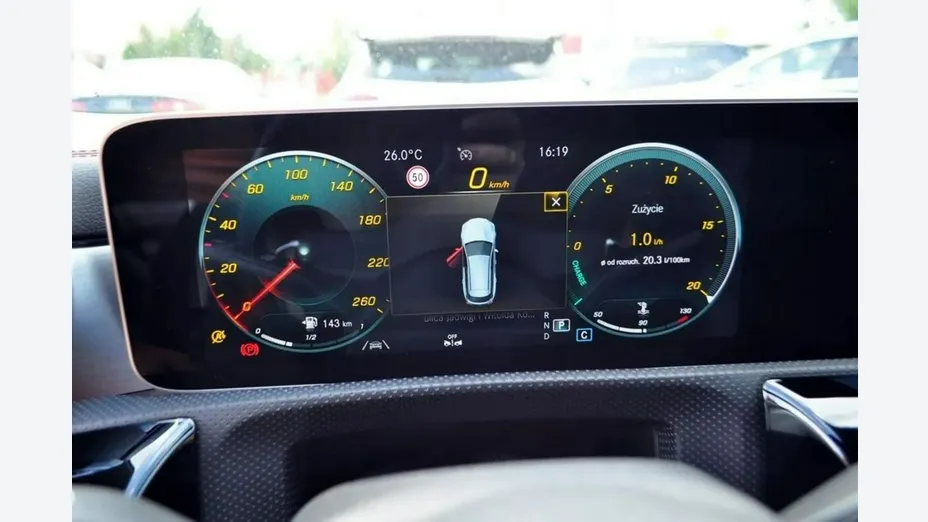 MERCEDES-BENZ CLA -