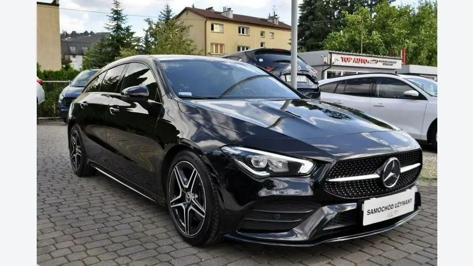 MERCEDES-BENZ CLA -