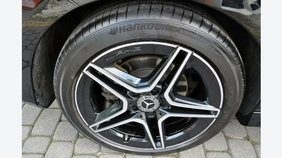 MERCEDES-BENZ CLA -