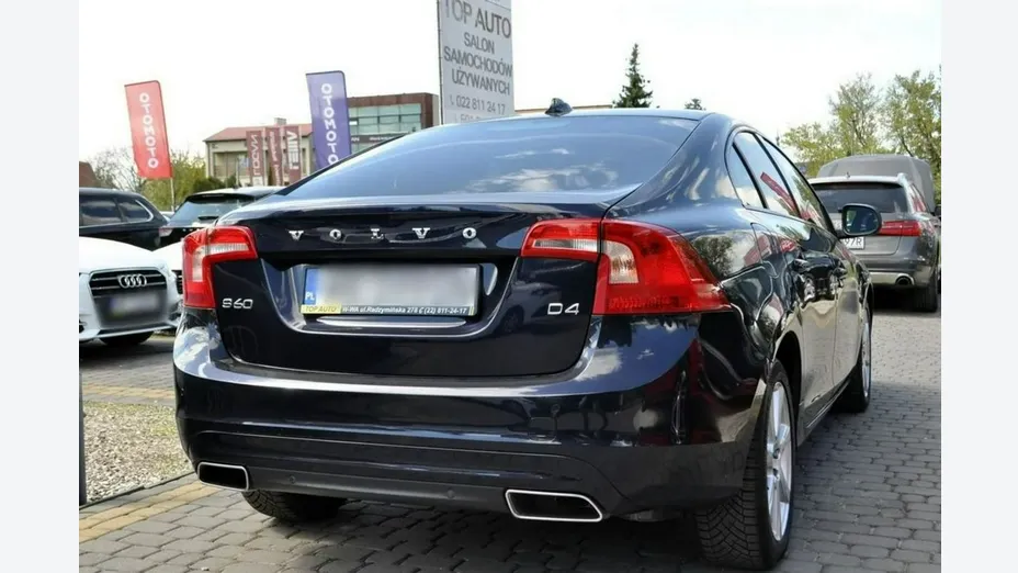 VOLVO S60 -
