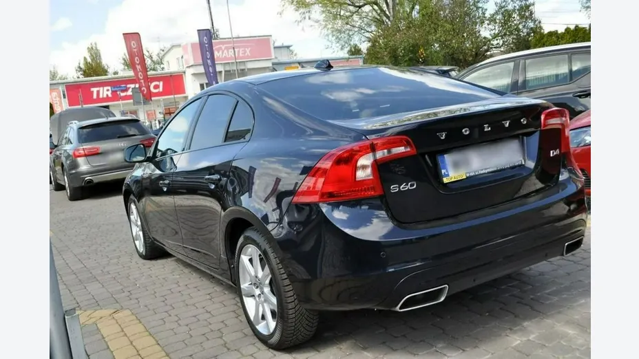 VOLVO S60 -