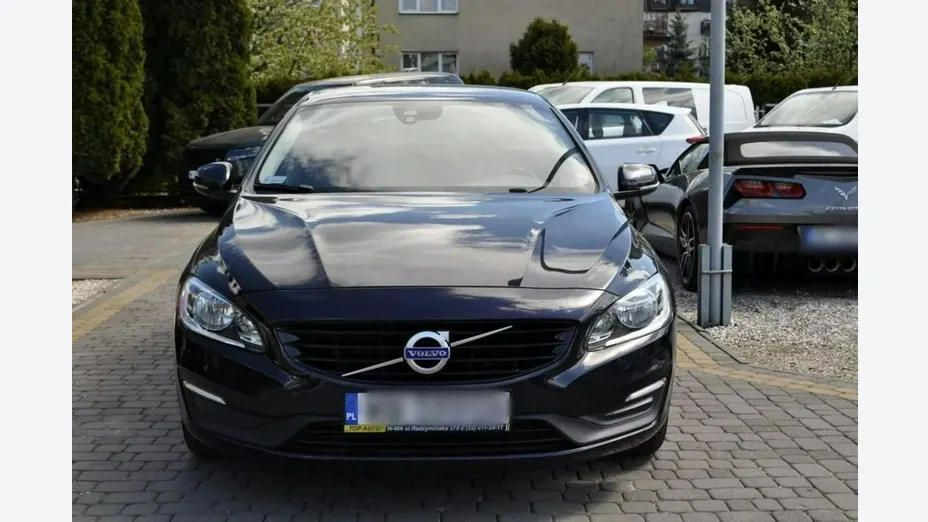 VOLVO S60 -