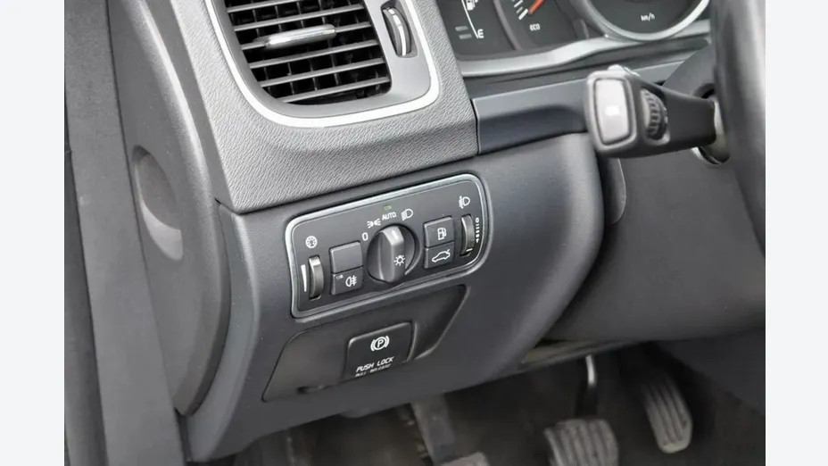 VOLVO S60 -