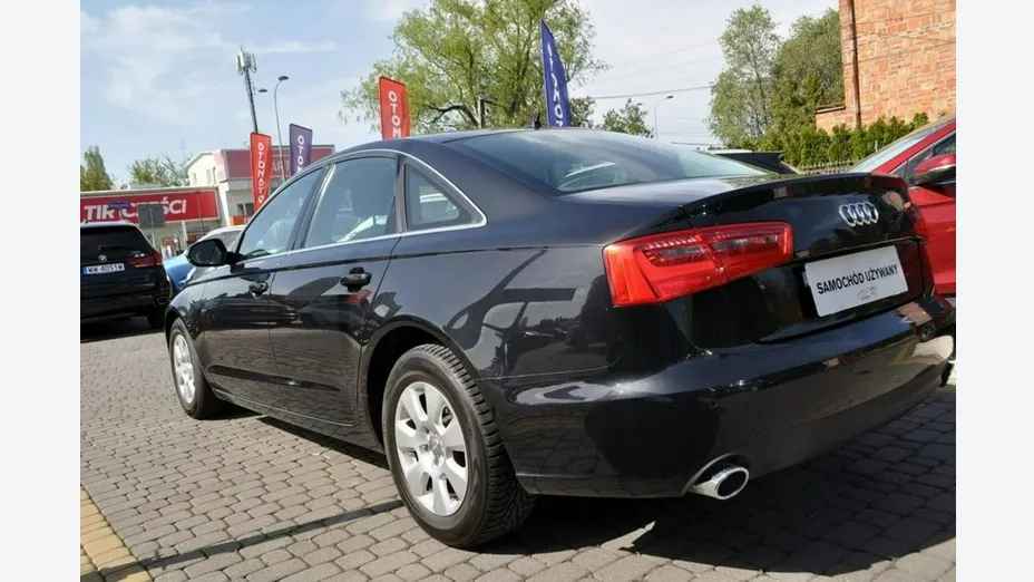 AUDI A6 -