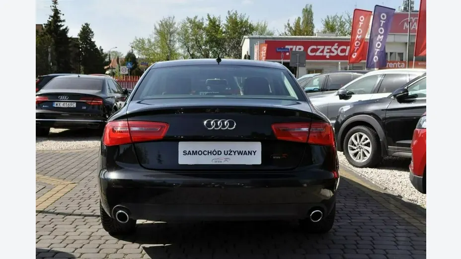 AUDI A6 -