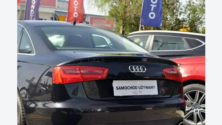 AUDI A6 -