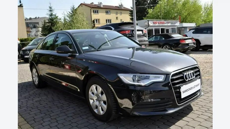 AUDI A6 -