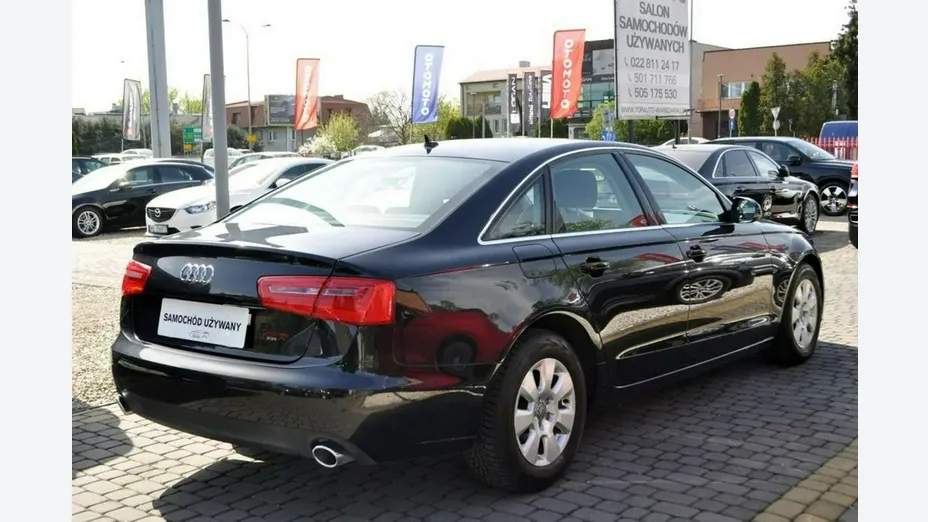 AUDI A6 -