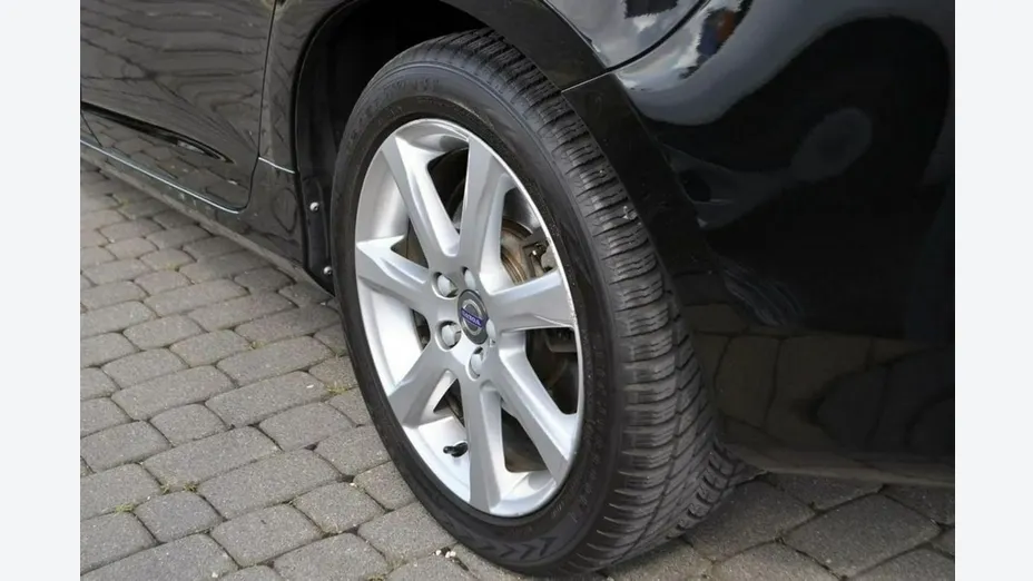 VOLVO S60 -