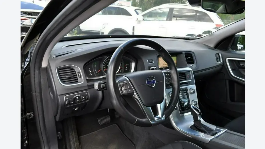 VOLVO S60 -