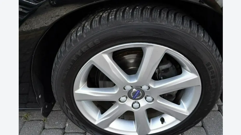 VOLVO S60 -