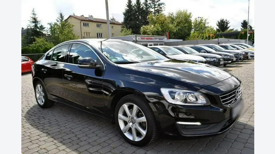 VOLVO S60 -