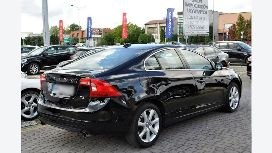 VOLVO S60 -
