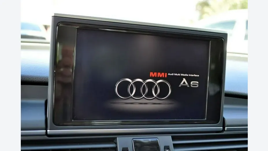AUDI A6 -