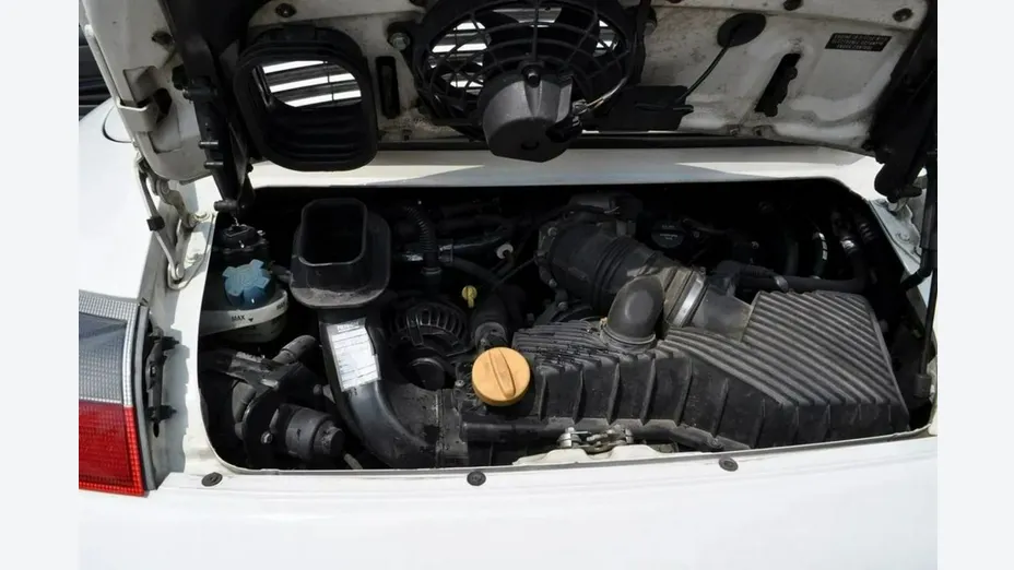 PORSCHE 911 -