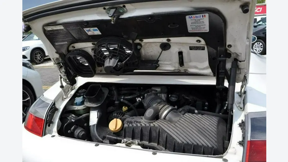 PORSCHE 911 -