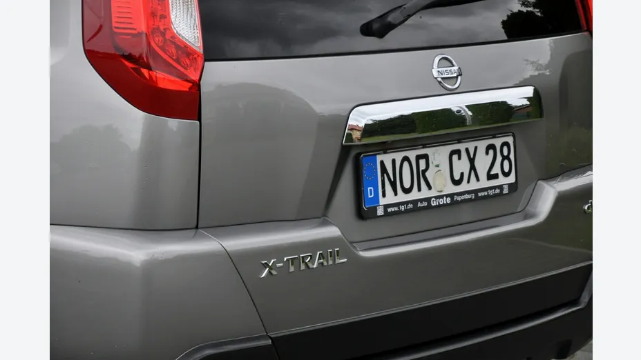 NISSAN X-Trail -