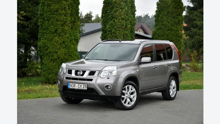 NISSAN X-Trail -