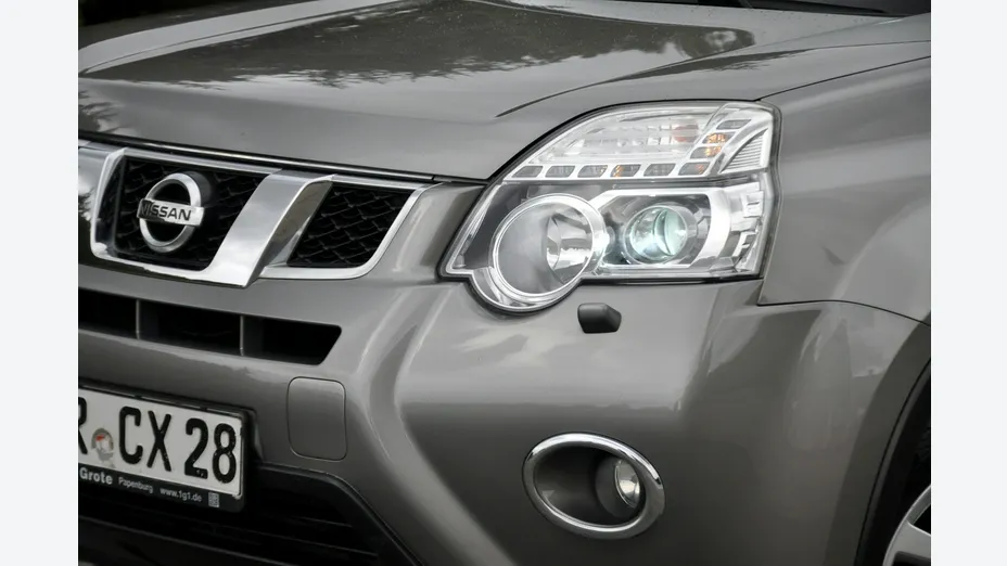 NISSAN X-Trail -