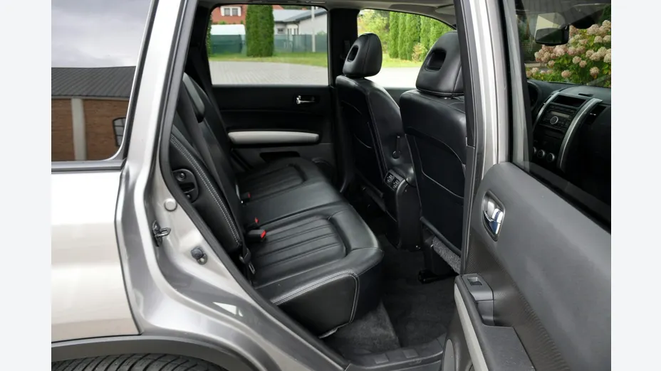 NISSAN X-Trail -