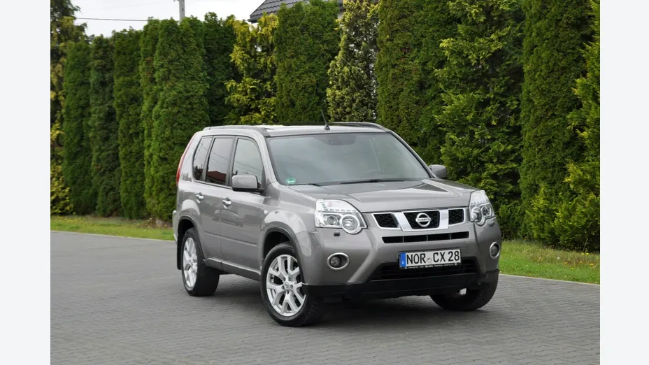 NISSAN X-Trail -