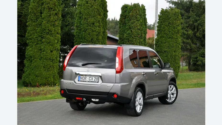 NISSAN X-Trail -